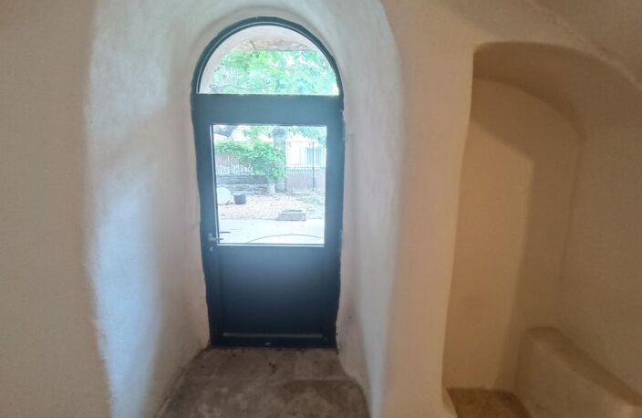 Maison de village rénovée avec cour 115 m² au total - 4 chambres Malemort-du-comtat — photo 4
