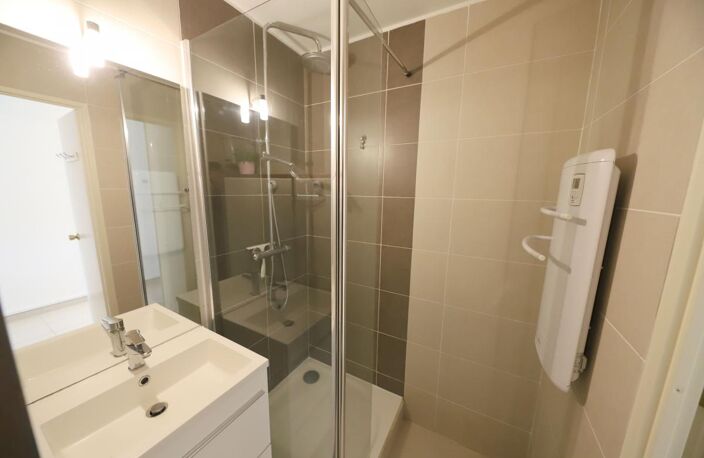 Appartement Palavas-Les-Flots RDC 2 pièces 32 m² avec terrasse 11 m² et parking privé en bord de mer — photo 3
