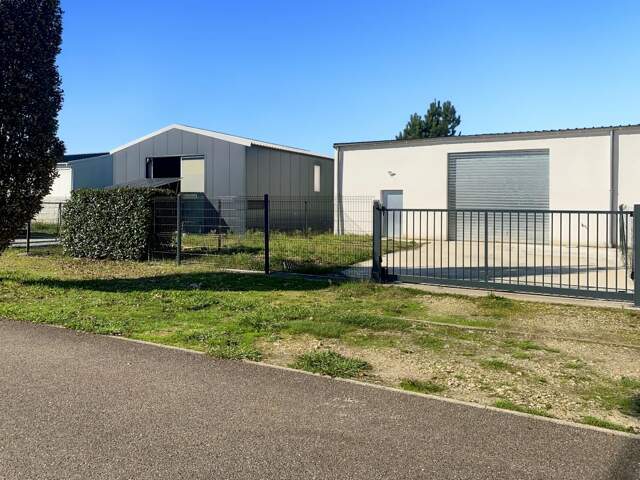 Entrepôt de 170m2 avec bureau Mont de Marsan — photo du bien