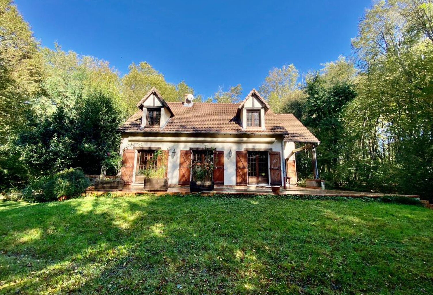 VENTE d'une maison de 7 pièces (132 m²) à Chuelles — photo 1