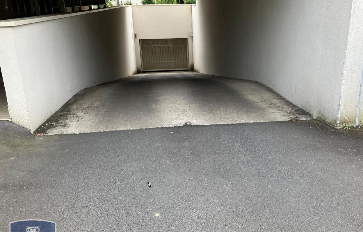 garage  pièces 10 m2 à vendre à Tours (37100)