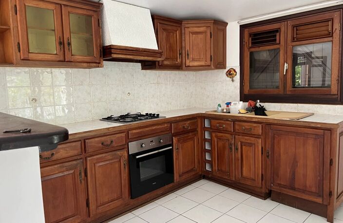LAMENTIN- Maison T4 de plain-pied. — photo 3