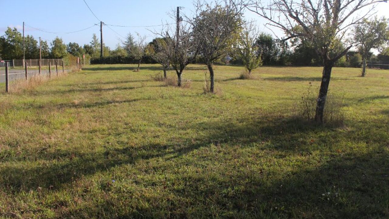 terrain  pièces 1420 m2 à vendre à Les Fosses (79360)