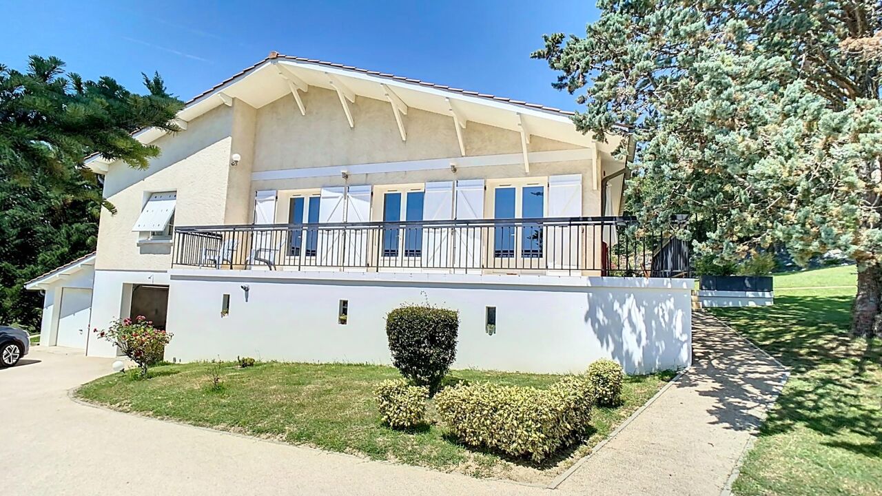 maison 6 pièces 164 m2 à vendre à Pavie (32550)