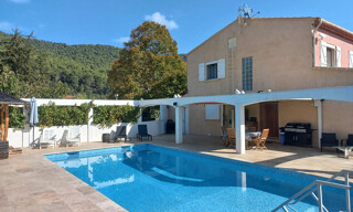 Maison 8 Pièces 216 m² à louer à Signes (83870)