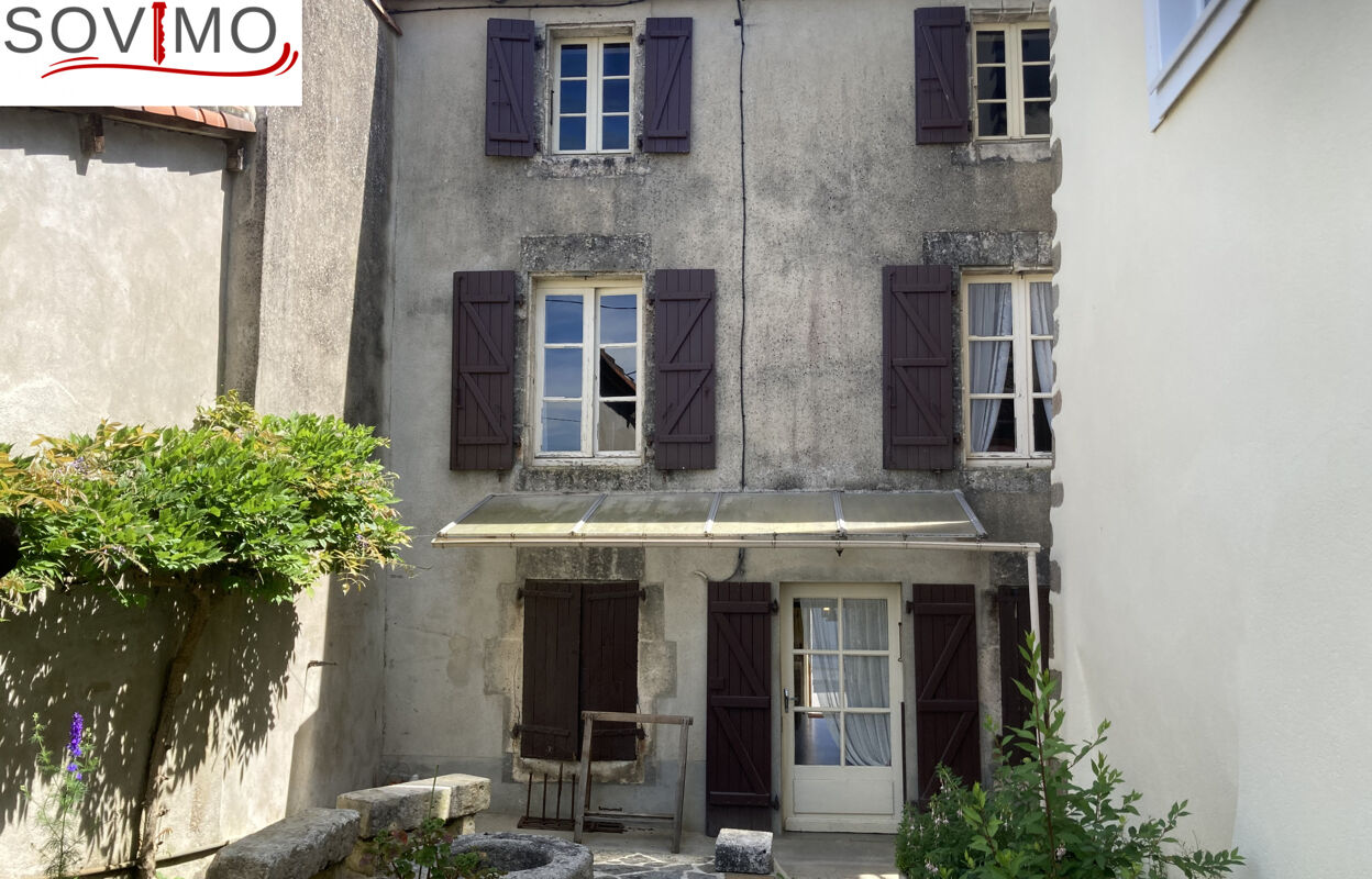 maison 7 pièces 164 m2 à vendre à Confolens (16500)