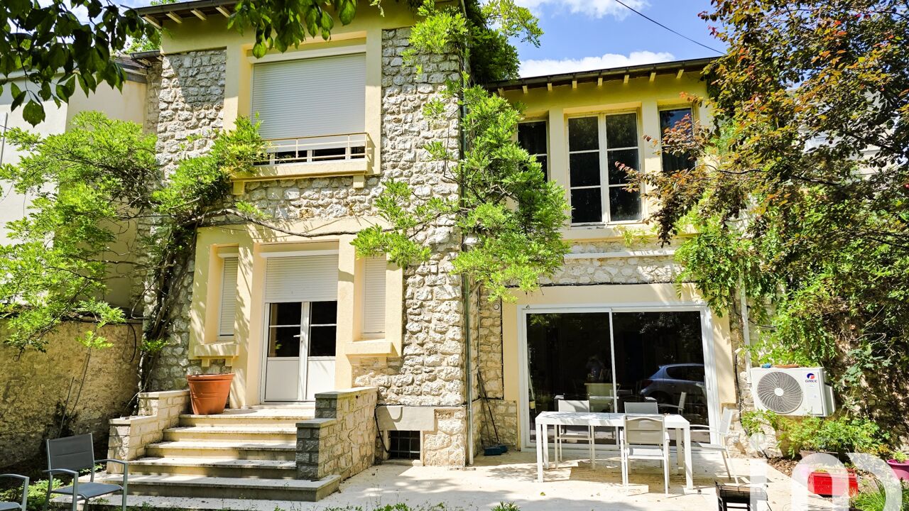 maison 6 pièces 193 m2 à vendre à Fontainebleau (77300)