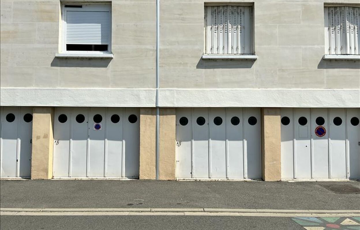 garage  pièces  m2 à vendre à Tours (37000)