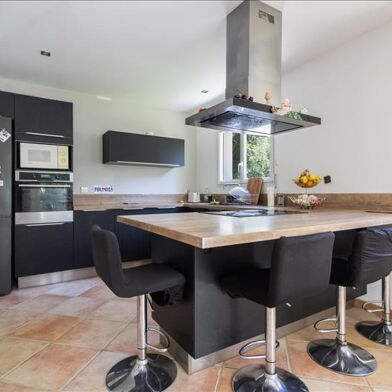 Maison 4 pièces 270300 €