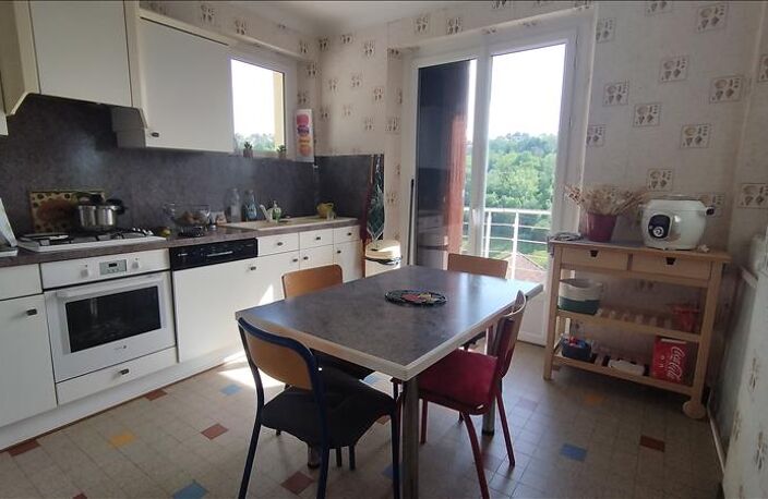 Vente maison 6 pièces 110 m² Decazeville (12300) — photo 2