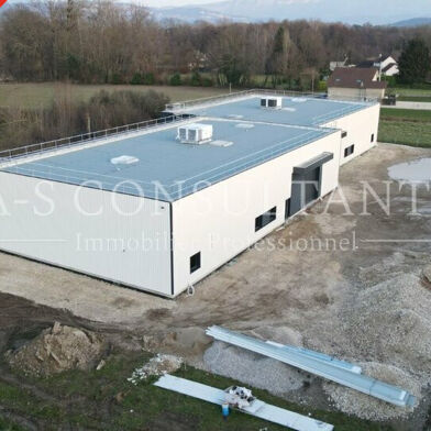 Local industriel 610 m²