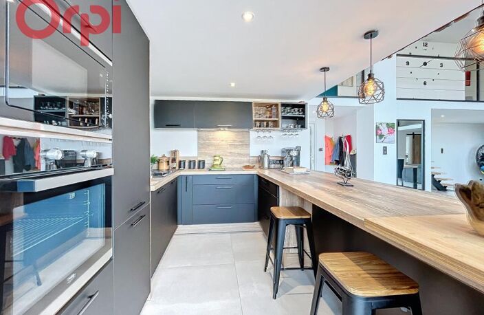 A vendre Duplex  de type 5  au dernier étage avec terrasse et emplacement de parking couvert — photo 3