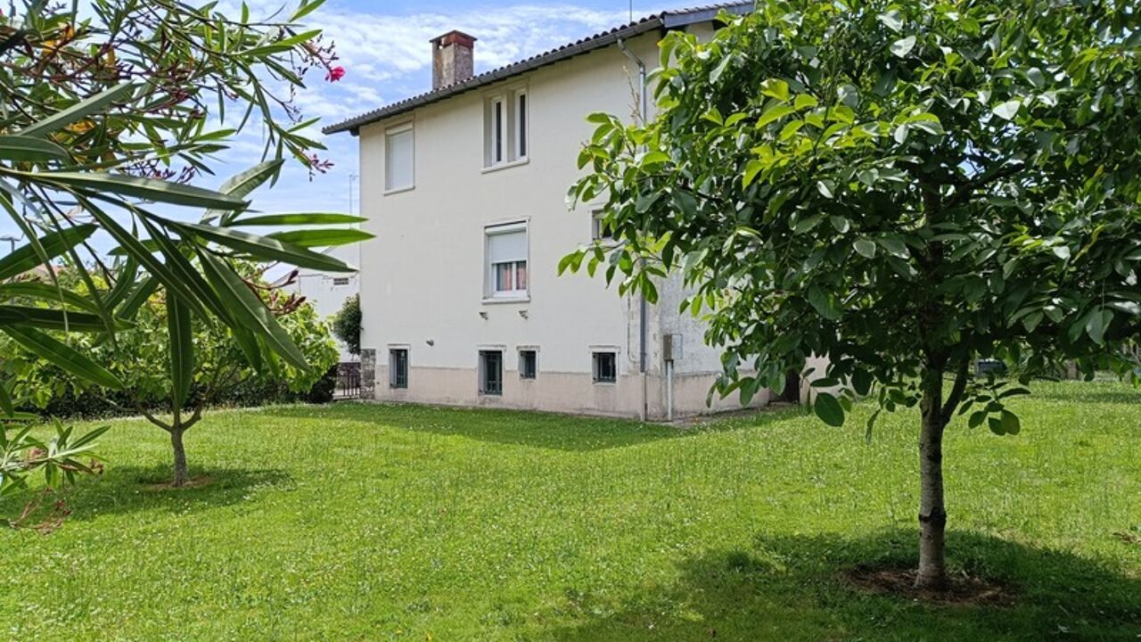 maison 8 pièces 136 m2 à vendre à Aire-sur-l'Adour (40800)