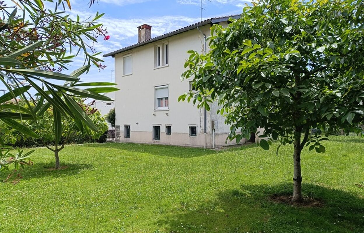 maison 8 pièces 136 m2 à vendre à Aire-sur-l'Adour (40800)