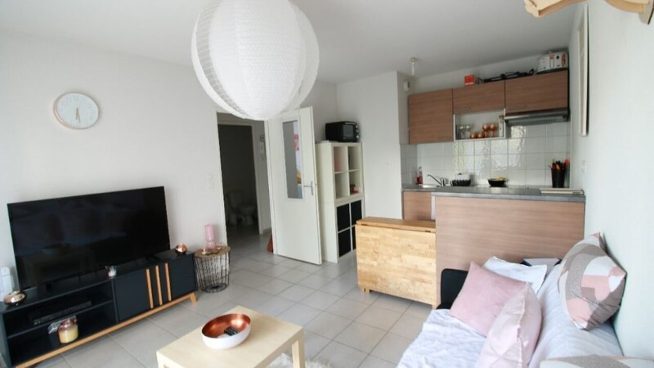 appartement 2 pièces 34 m2 à vendre à Saint-Quentin-de-Baron (33750)