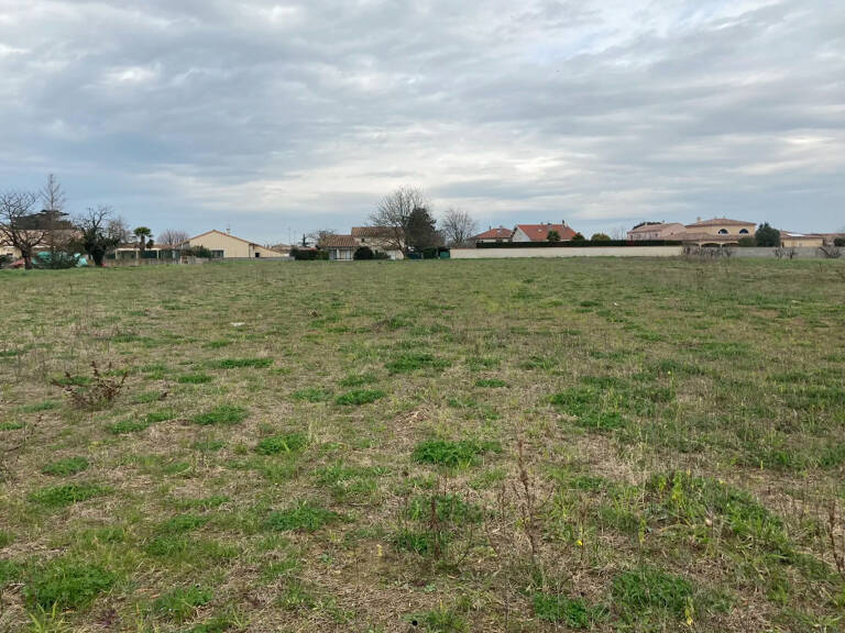 Terrain constructible 501 m² - Anneyron — photo 1