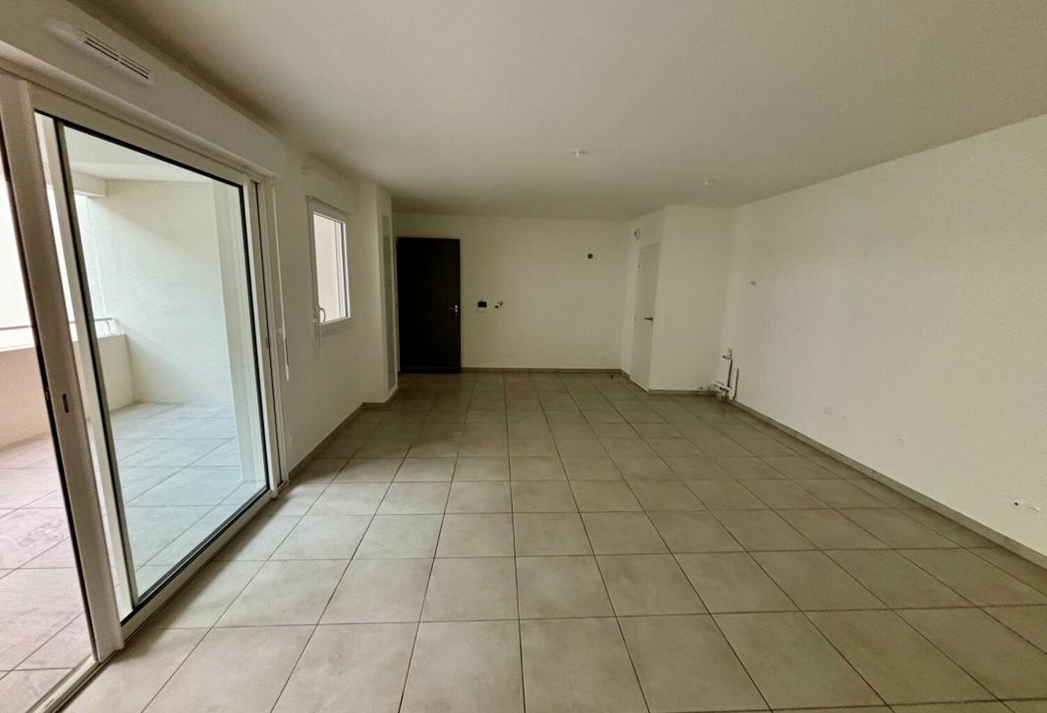 Appartement T3 71m² avec terrasse et parking éligible PTZ — photo 1