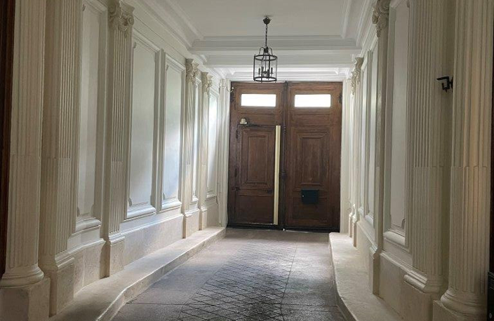 APPARTEMENT DE 165 m2 DANS LE 8ème ARRONDISSEMENT DE PARIS — photo 2