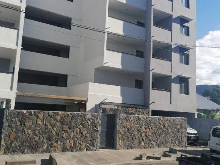 ORPI-SAINT DENIS - Appartement T3 — photo 1