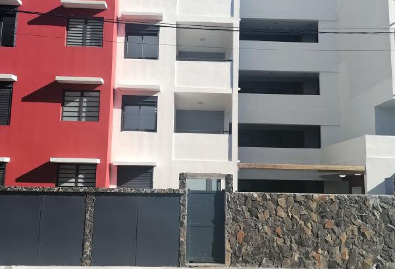 ORPI-SAINT DENIS-Appartement T4 — photo 1