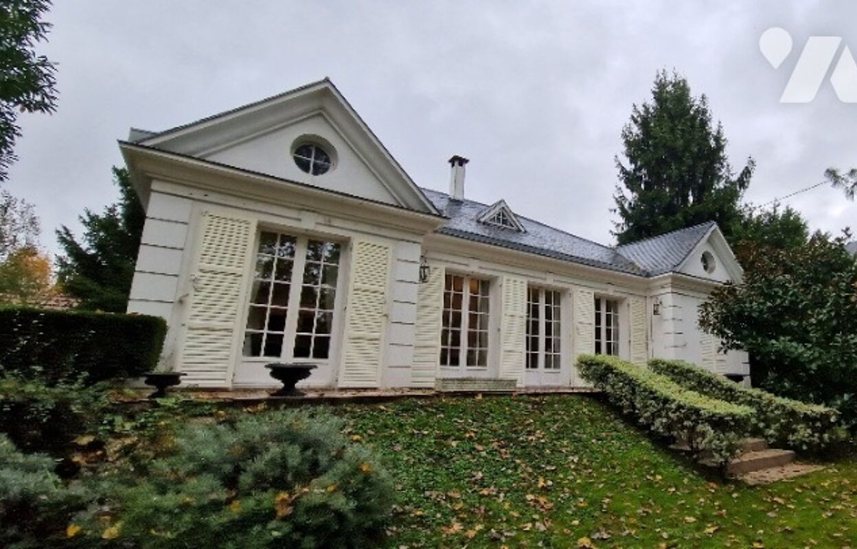 maison 9 pièces 216 m2 à vendre à La Celle-Saint-Cloud (78170)