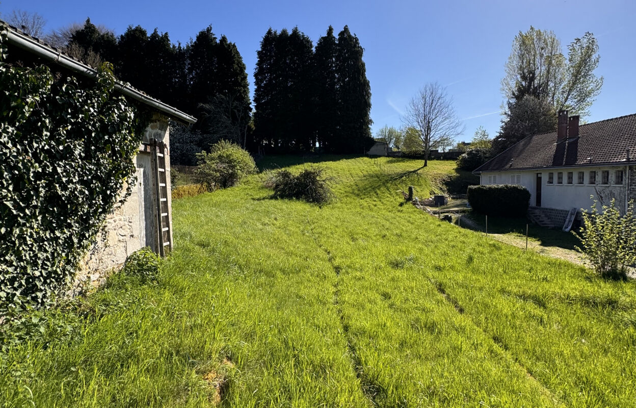 terrain  pièces 836 m2 à vendre à Peyrat-le-Château (87470)