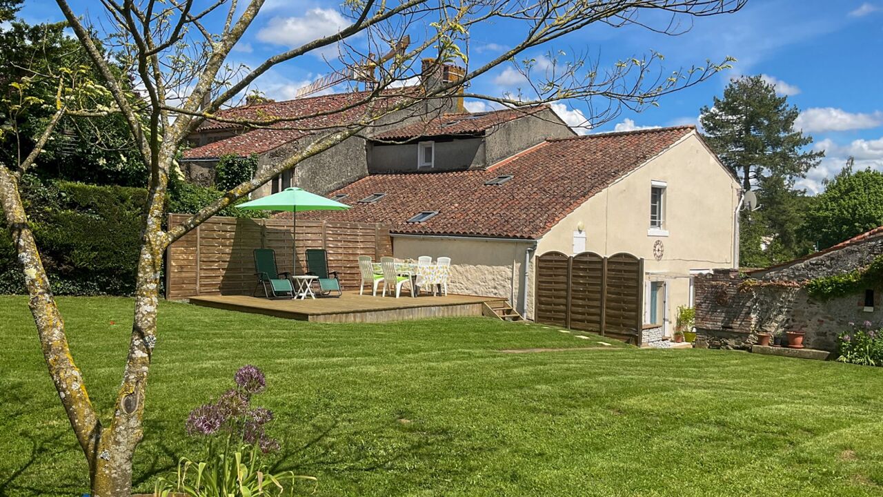 maison 6 pièces 175 m2 à vendre à Chantonnay (85110)