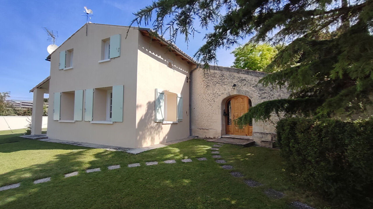 maison 6 pièces 135 m2 à vendre à Saint-Fort-sur-Gironde (17240)