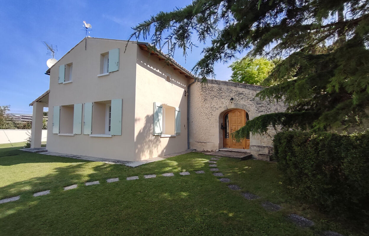 maison 6 pièces 135 m2 à vendre à Saint-Fort-sur-Gironde (17240)