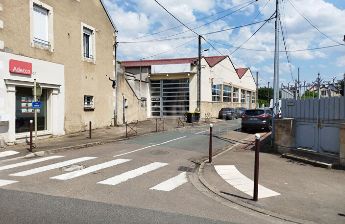 AUXERRE - PROCHE HYPERMARCHE LECLERC - BATIMENT COMMERCIAL DE 800M² — photo 3
