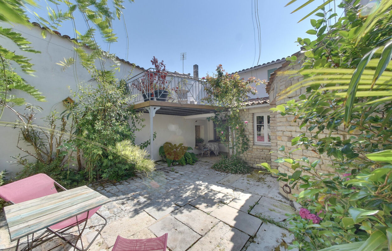 maison  pièces 166 m2 à vendre à La Flotte (17630)