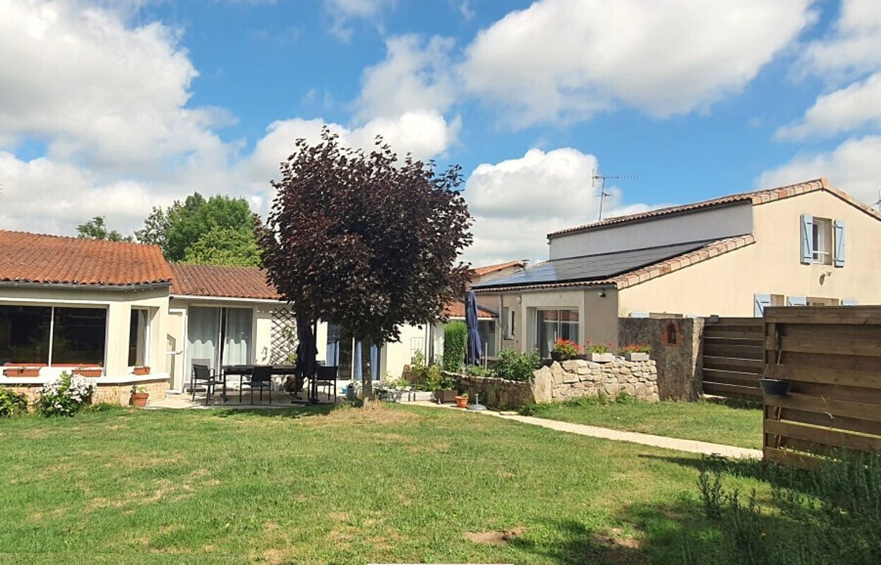 maison 8 pièces 200 m2 à vendre à Pouzauges (85700)