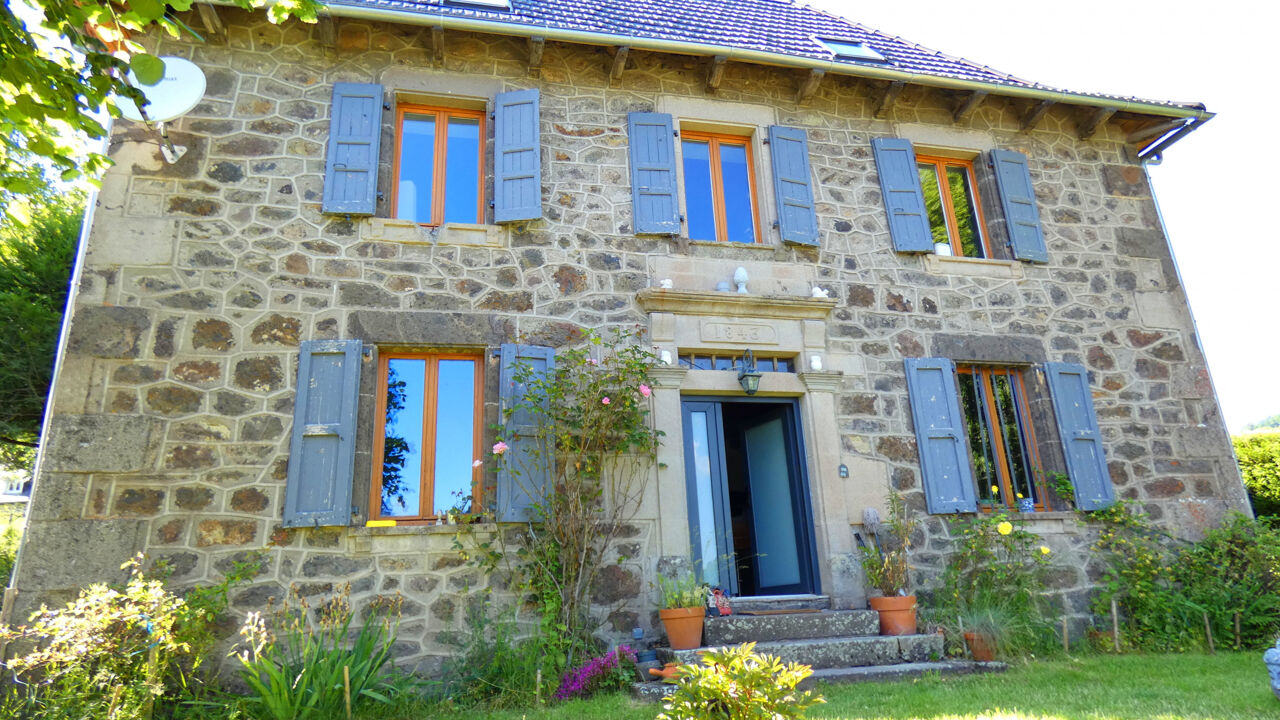 maison 4 pièces 110 m2 à vendre à Aurillac (15000)