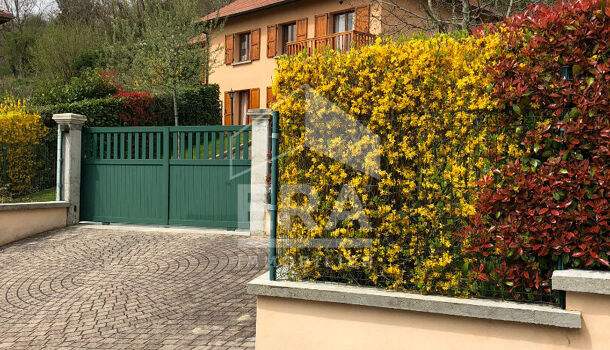 Villa / Maison 8 pièces  à vendre Cessieu 38110