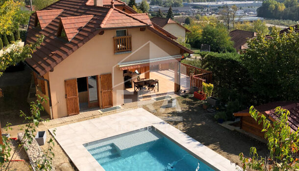 Villa / Maison 8 pièces  à vendre Cessieu 38110