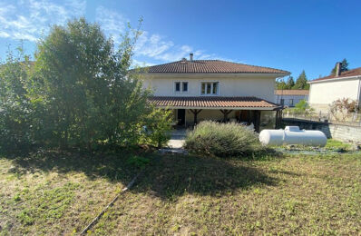 vente maison 194 000 € à proximité de Montmoreau-Saint-Cybard (16190)