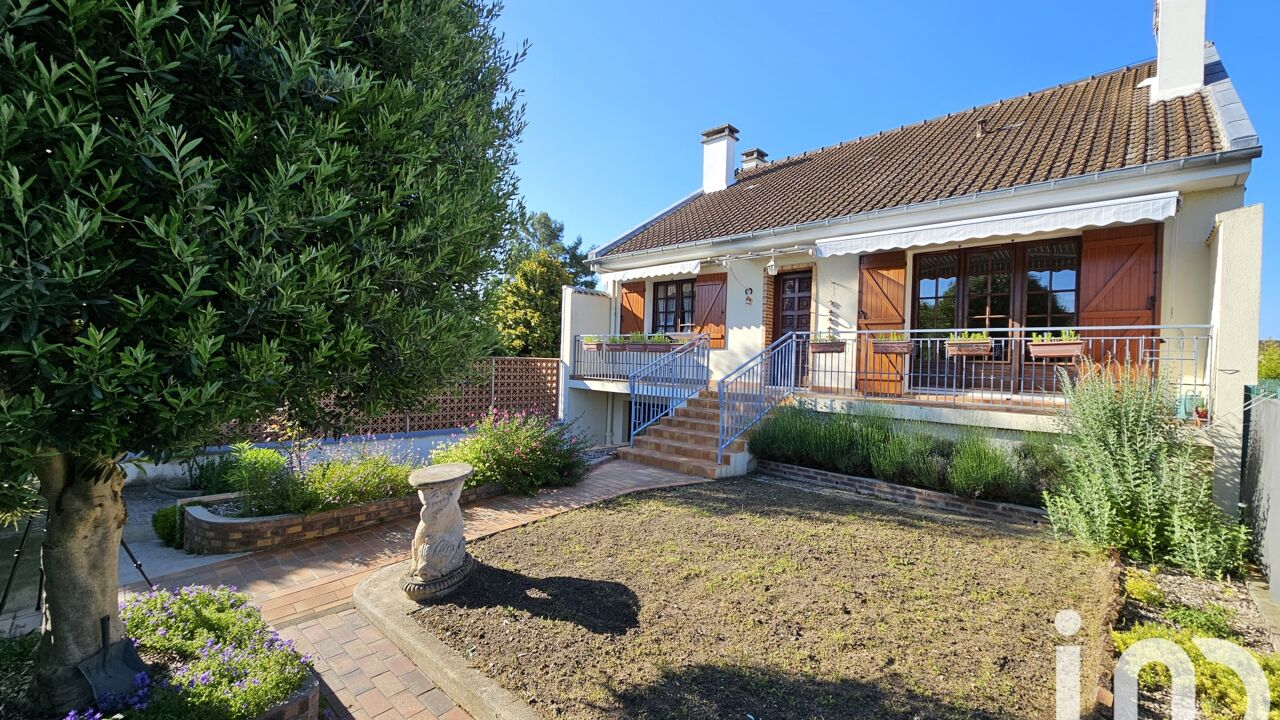 maison 7 pièces 85 m2 à vendre à Le Mesnil-le-Roi (78600)