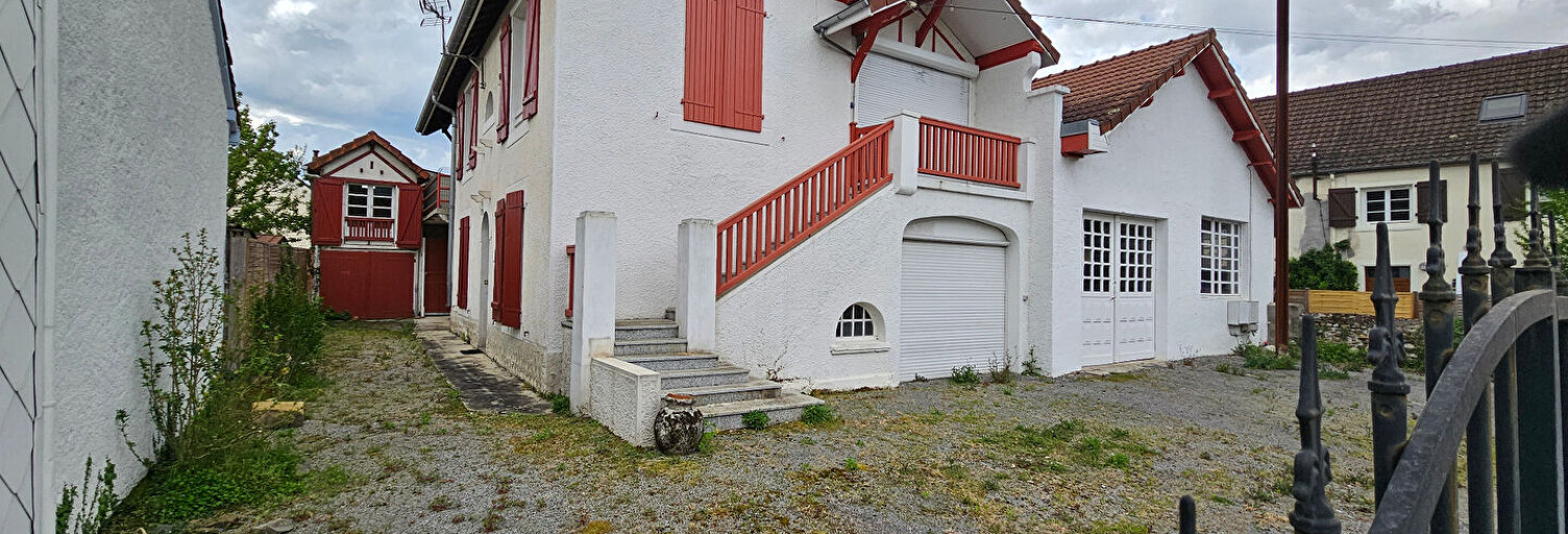 Maison 7 Pièces 150 m² à vendre à Gan (64290)