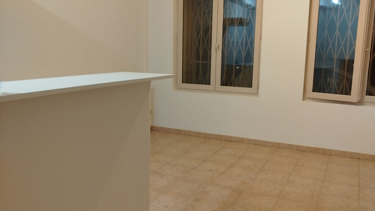 appartement 2 pièces 31 m2 à louer à Lézan (30350)