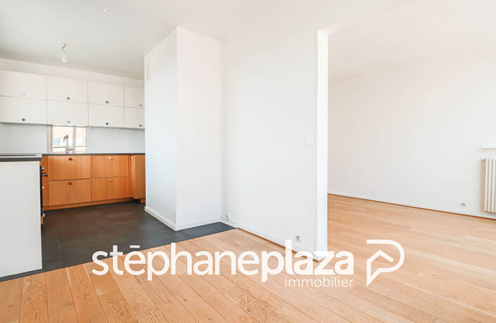 Appartement Montrouge 4 pièce(s)  RENOVE Au dernier étage ave... — photo 2