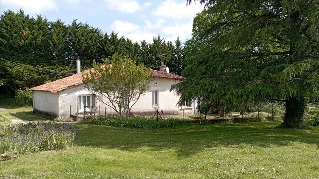 maison 4 pièces 106 m2 à vendre à Saint-Maigrin (17520)