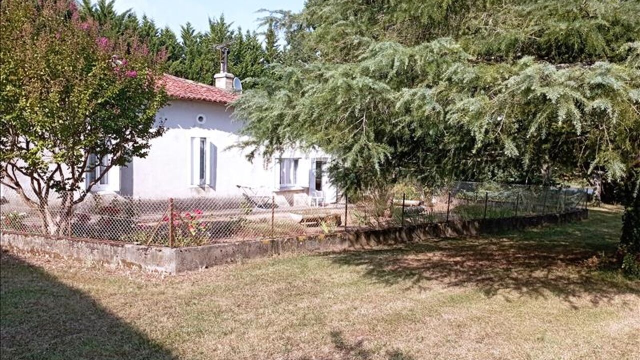 maison 4 pièces 106 m2 à vendre à Saint-Maigrin (17520)