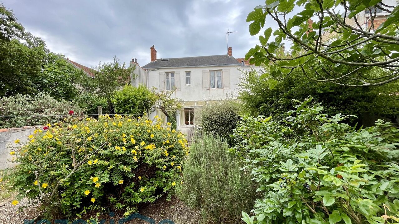 maison 5 pièces 170 m2 à vendre à La Rochelle (17000)