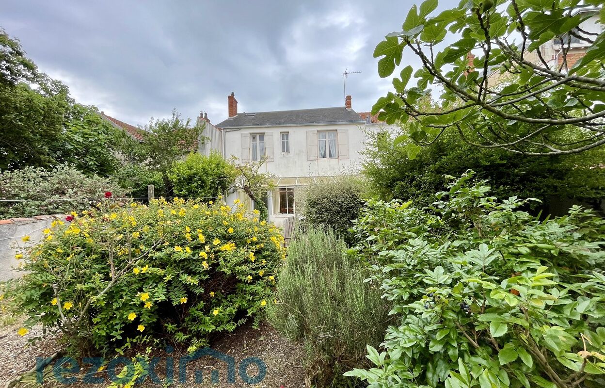 maison 5 pièces 170 m2 à vendre à La Rochelle (17000)