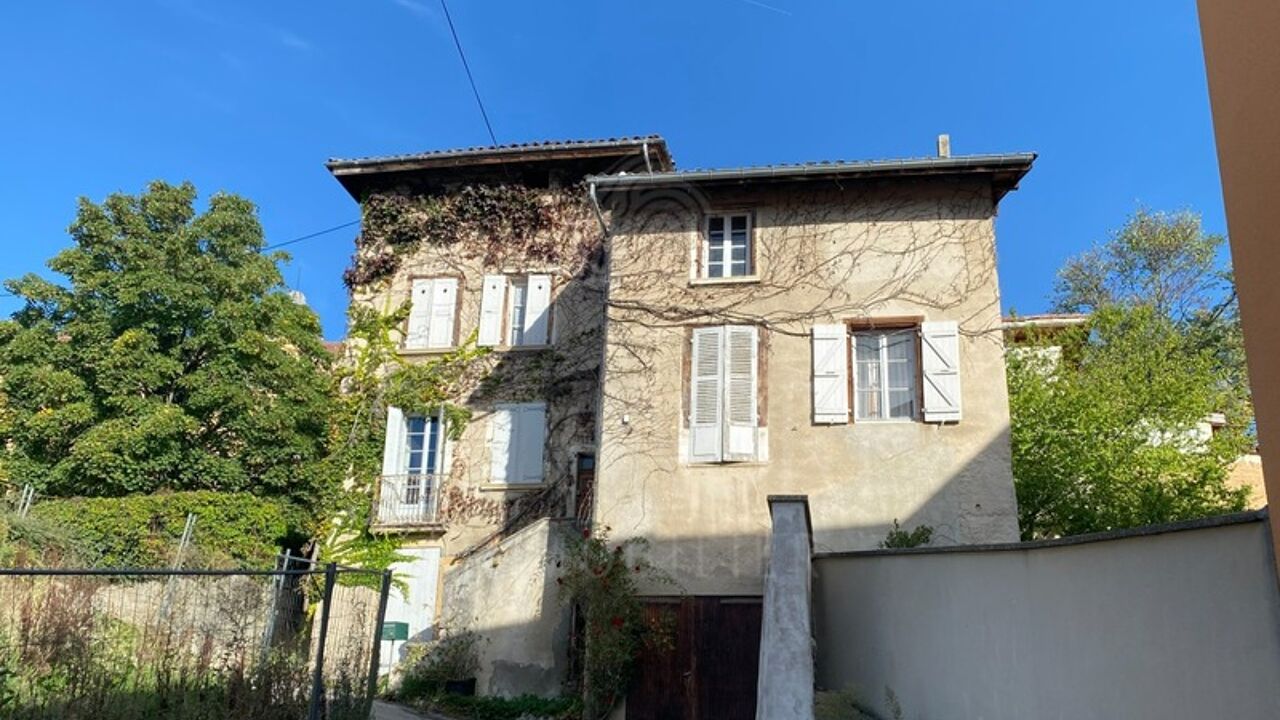 maison 8 pièces 380 m2 à vendre à La Côte-Saint-André (38260)