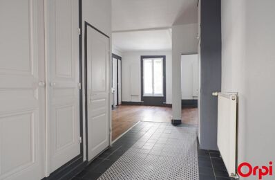 location appartement 1 380 € CC /mois à proximité de Saint-Genis-Laval (69230)