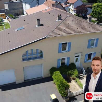 Maison 8 pièces 304 m²