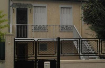 location appartement 460 € CC /mois à proximité de Fontenay-le-Fleury (78330)