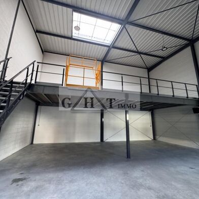 Local industriel 166 m²