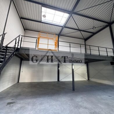 Local industriel  1869 €